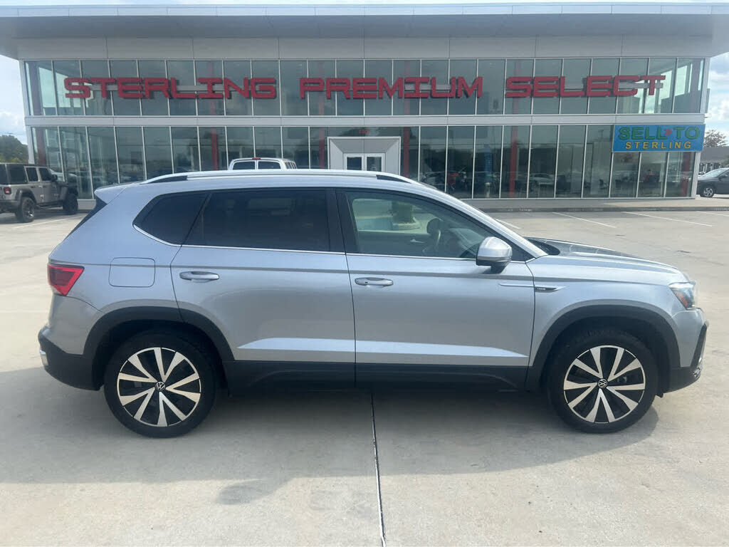 2024 VOLKSWAGEN Taos