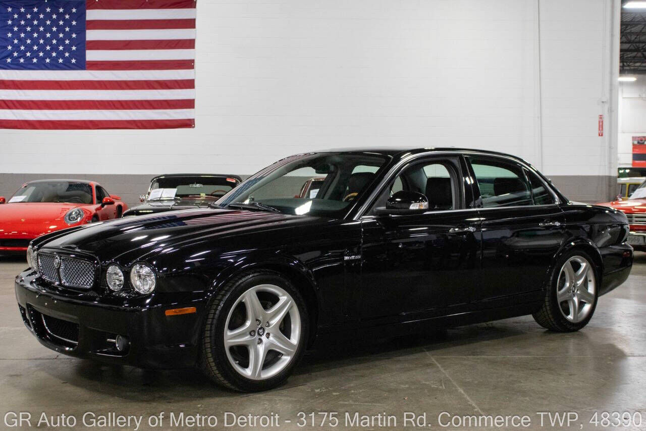 Jaguar XJ