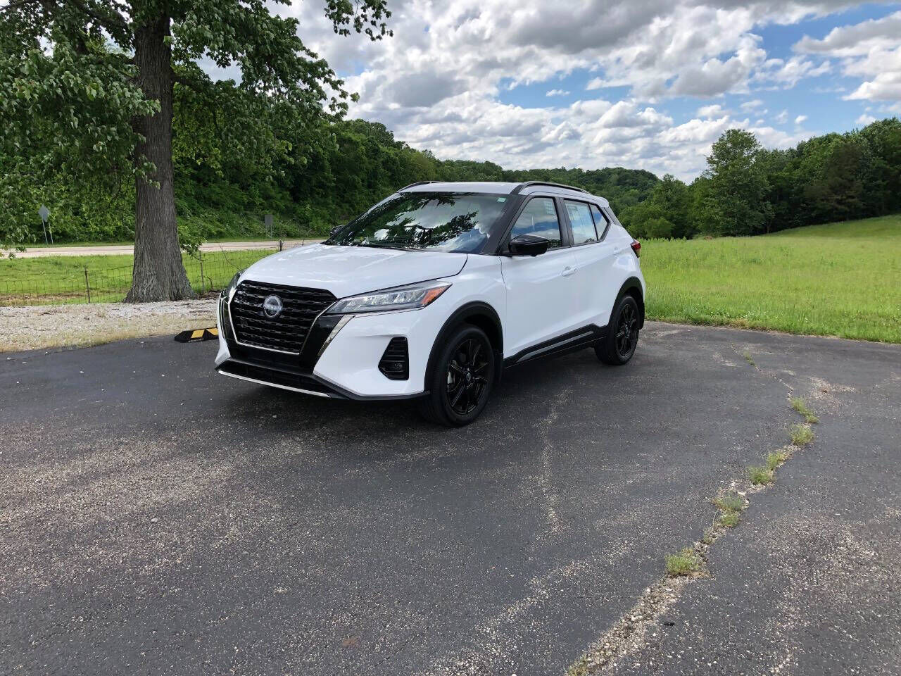 2024 NISSAN Kicks