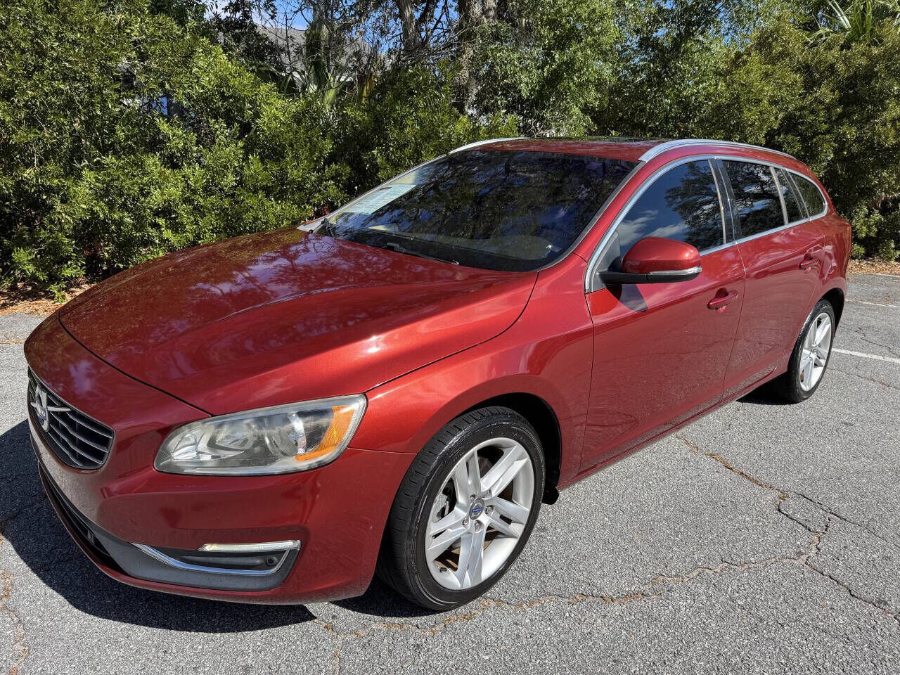 2015 VOLVO V60