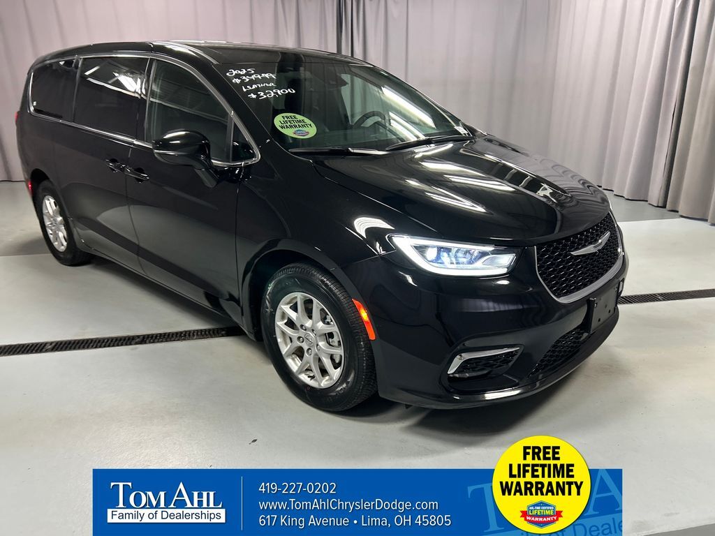 2025 CHRYSLER Pacifica