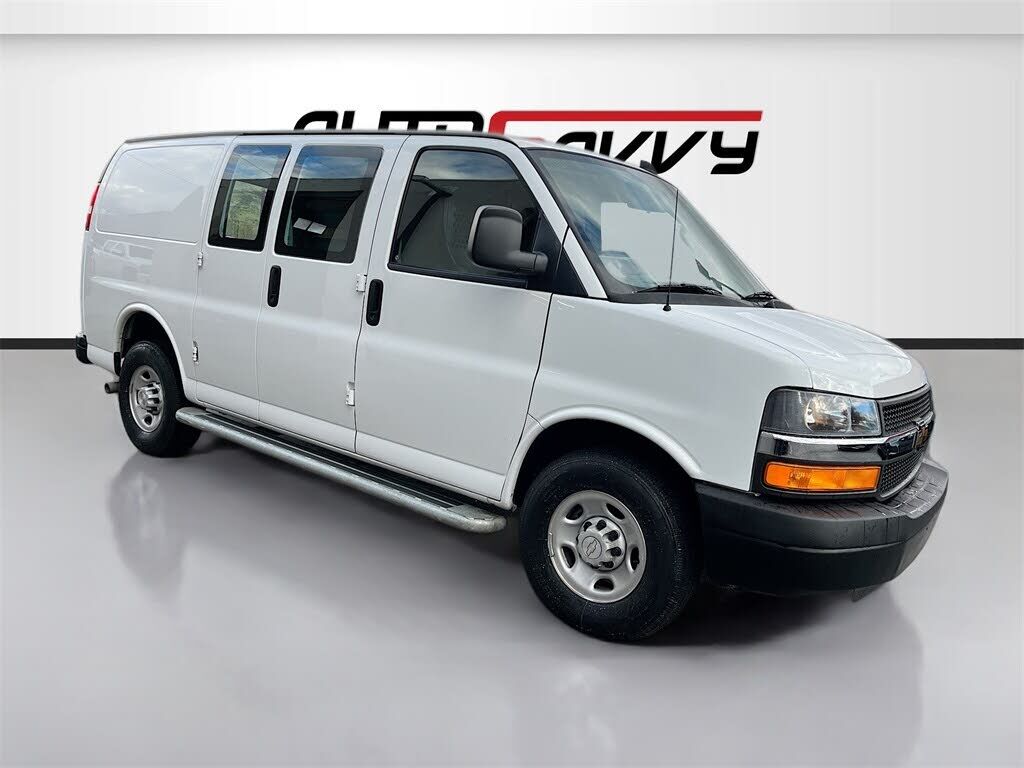2023 CHEVROLET Express