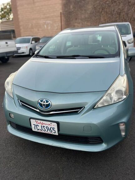 Toyota Prius V
