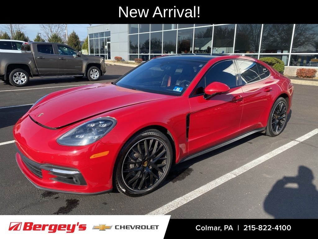2018 PORSCHE Panamera