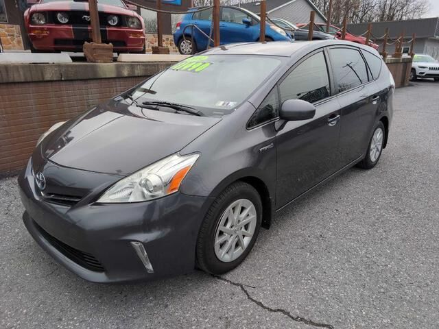 Toyota Prius V