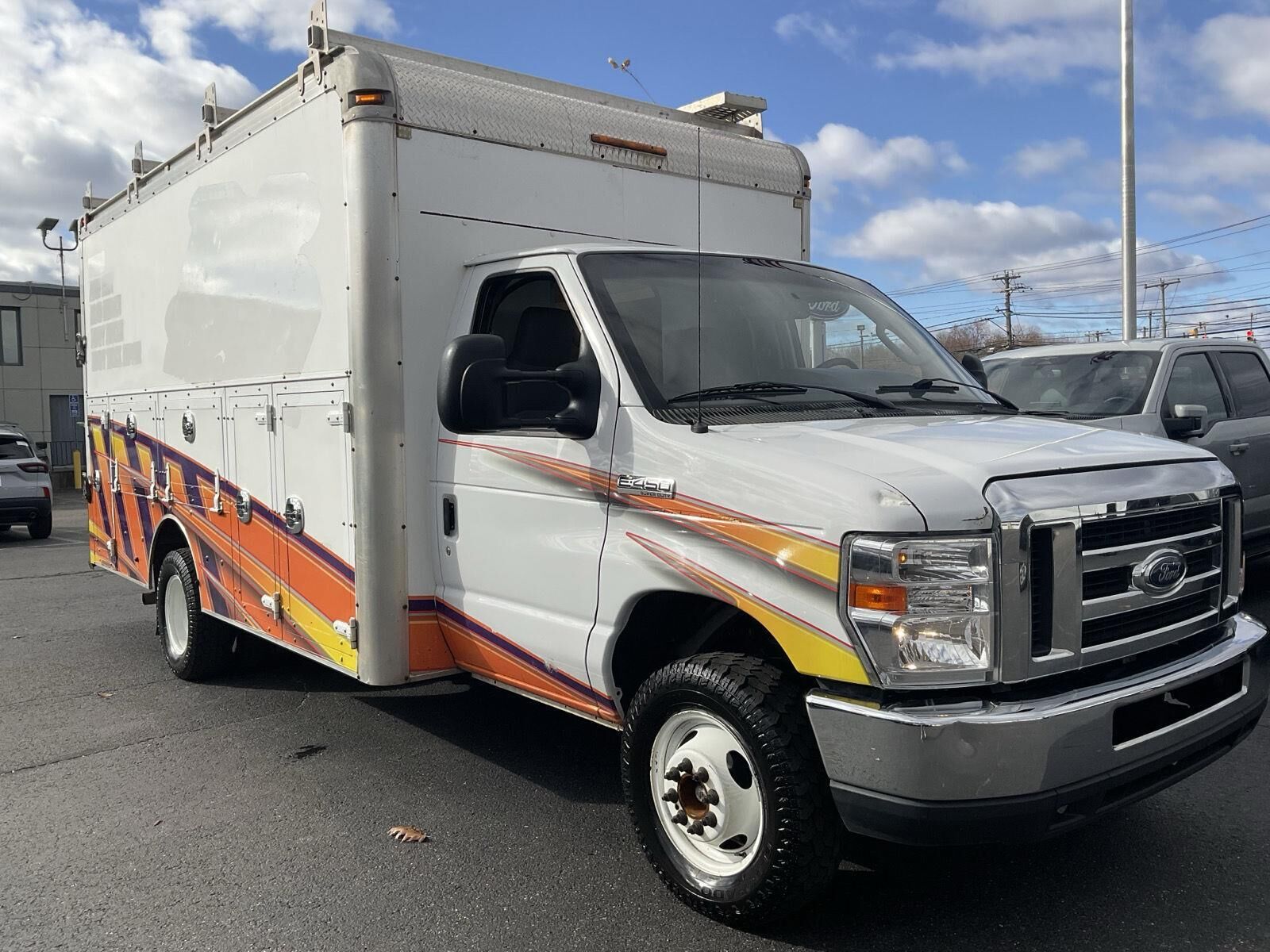 2019 FORD E-450