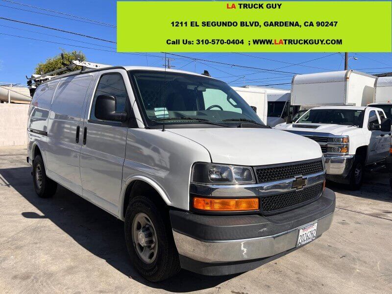 2017 CHEVROLET Express