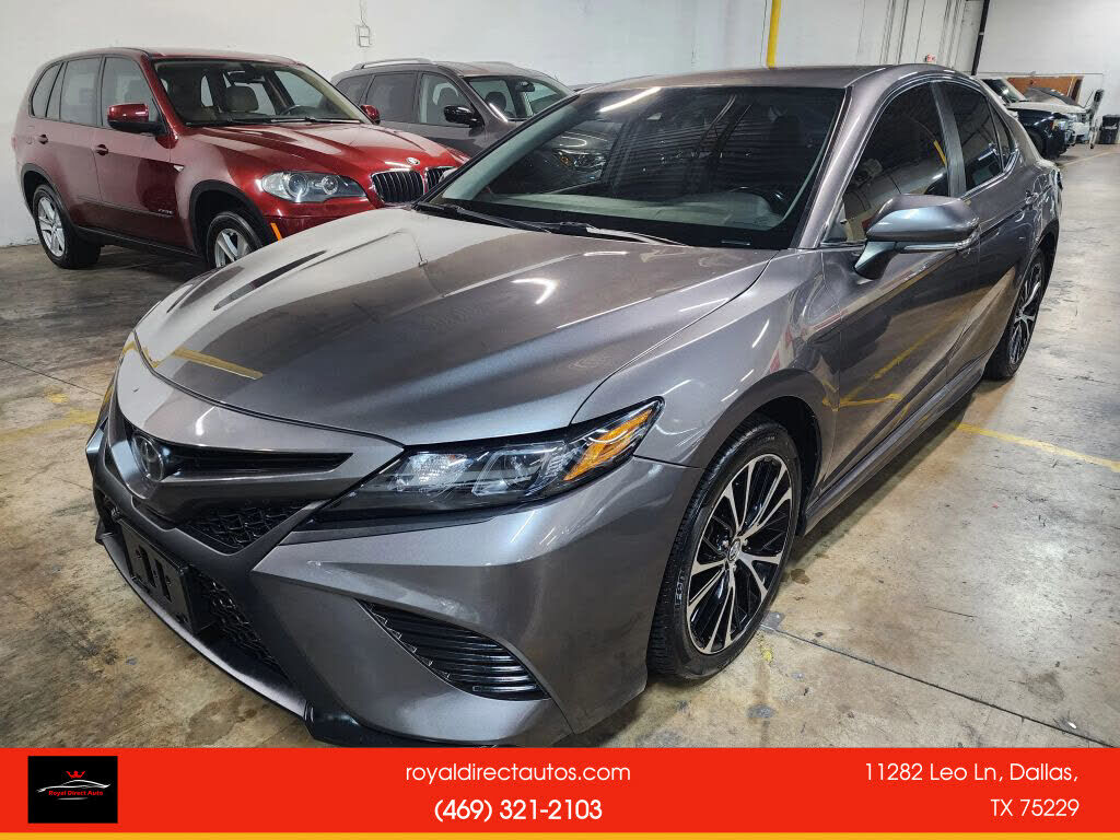 2020 TOYOTA Camry