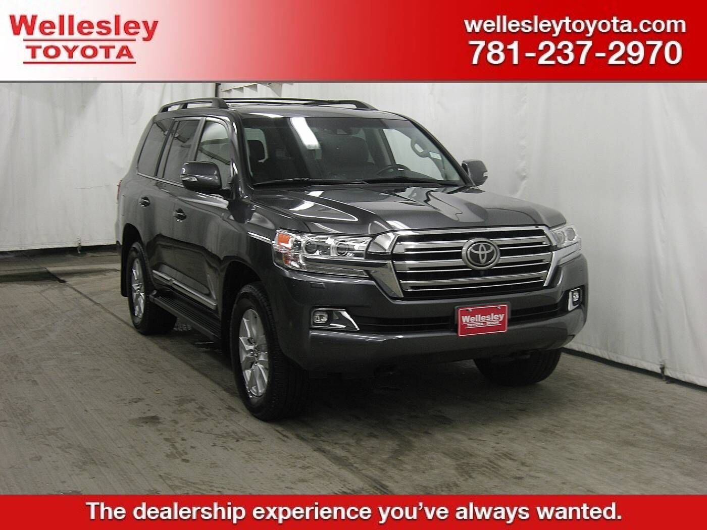 2017 TOYOTA Land Cruiser
