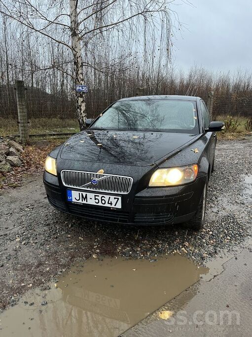 Volvo V50