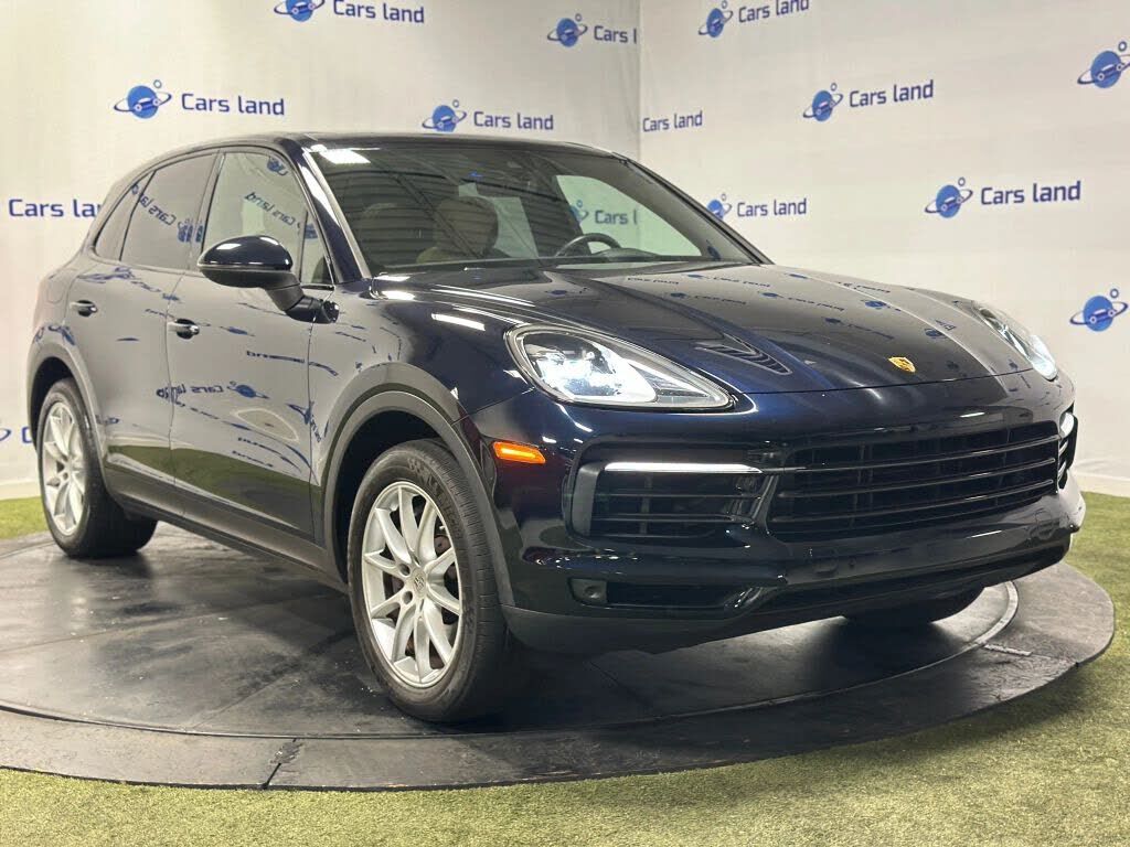 2022 PORSCHE Cayenne