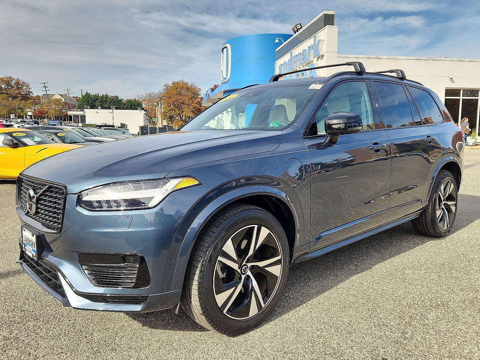 2022 VOLVO XC90
