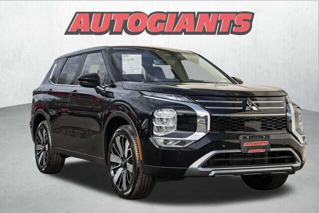 2025 MITSUBISHI Outlander