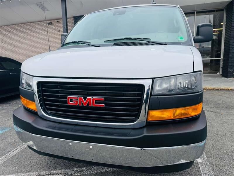 2025 GMC Savana