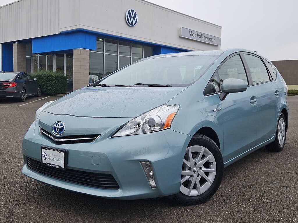Toyota Prius V