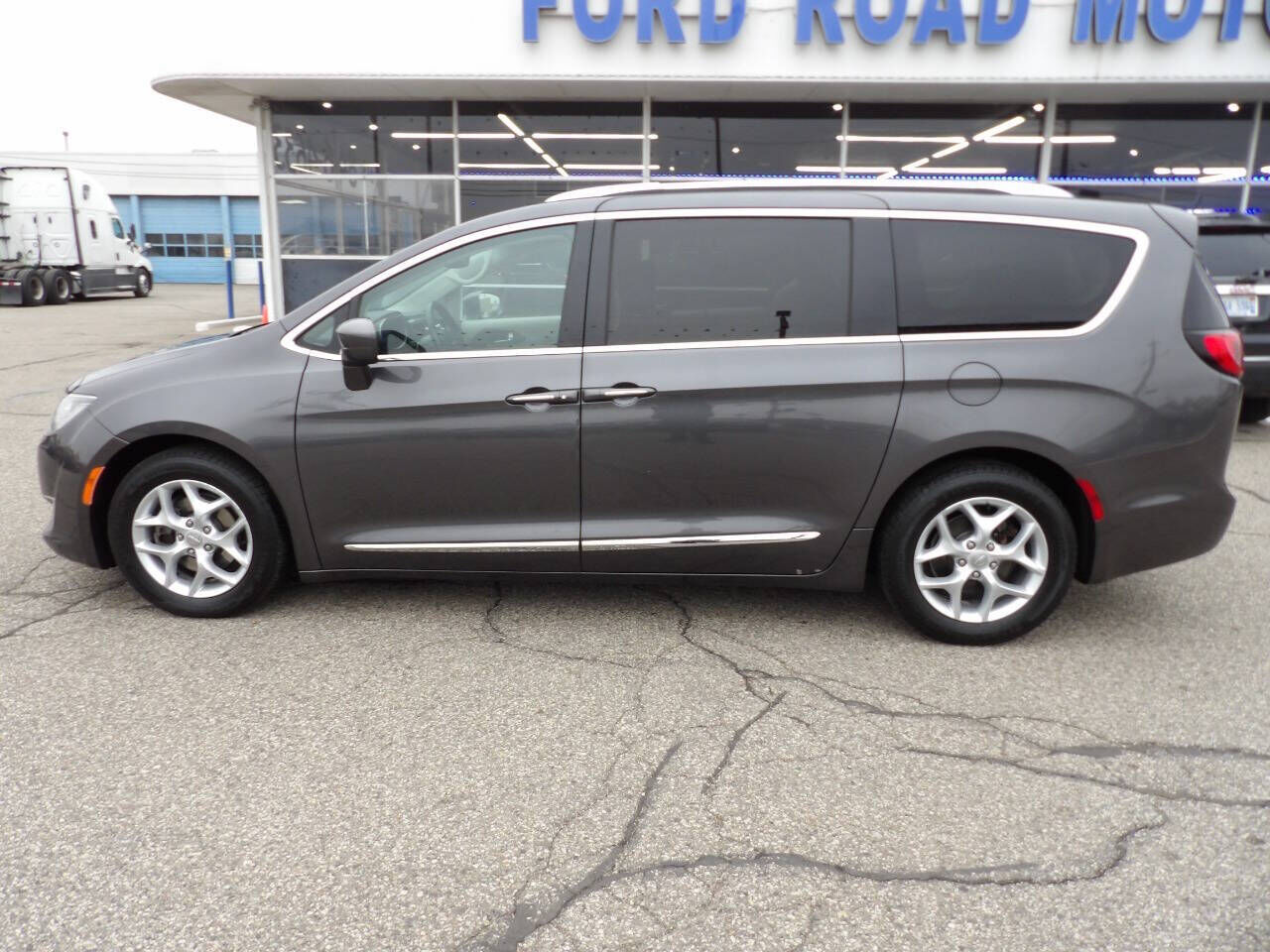 Chrysler Pacifica