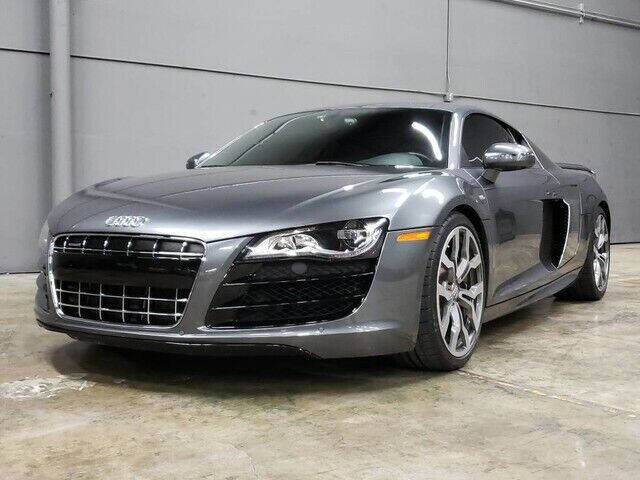 2012 AUDI R8