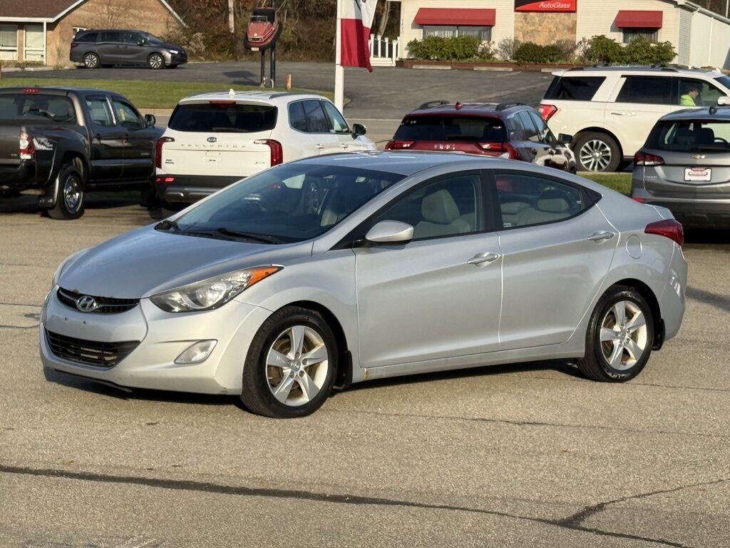 2013 HYUNDAI Elantra