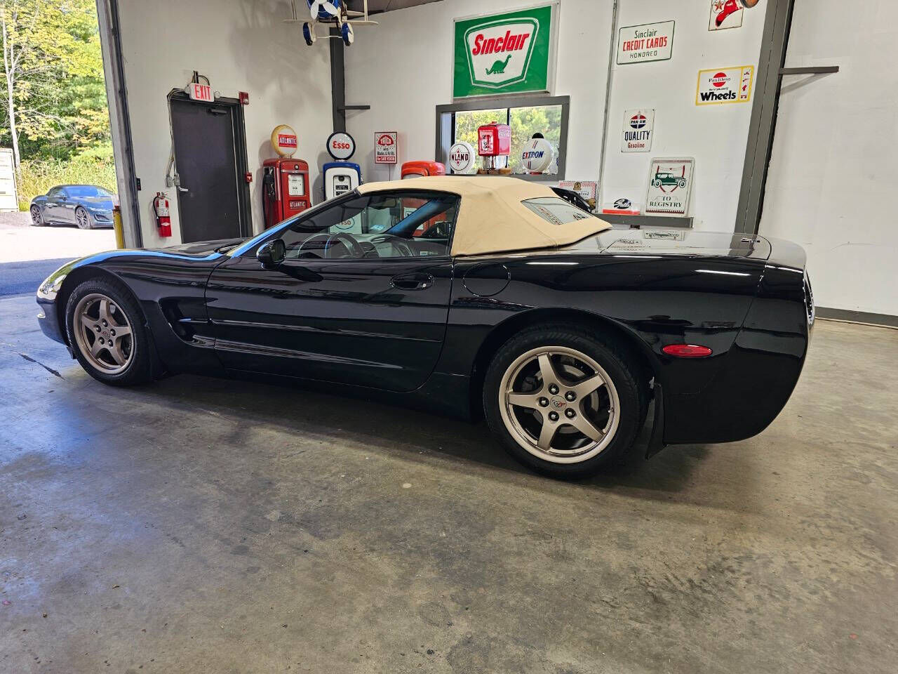 2004 CHEVROLET Corvette