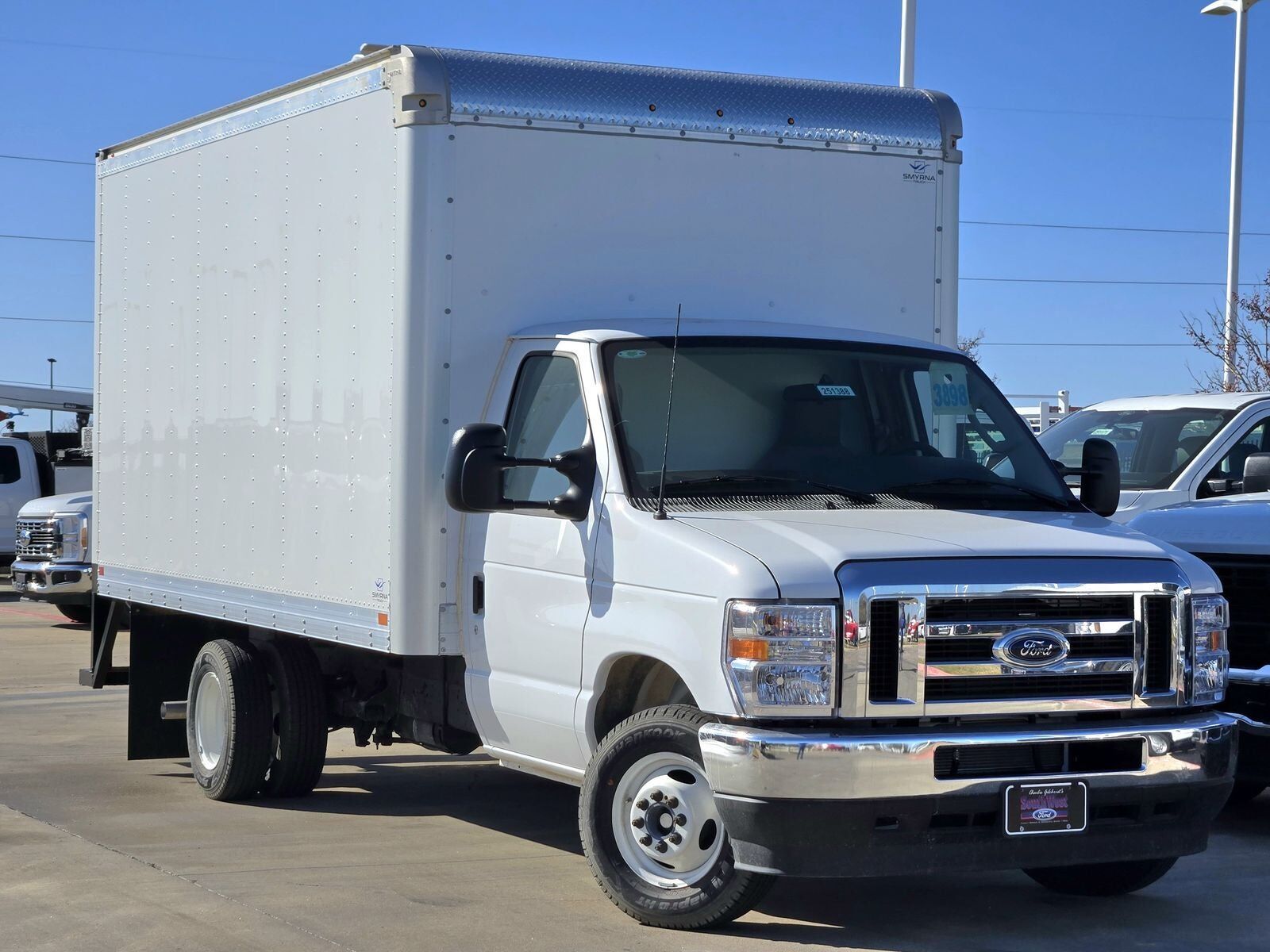 2025 FORD E-350