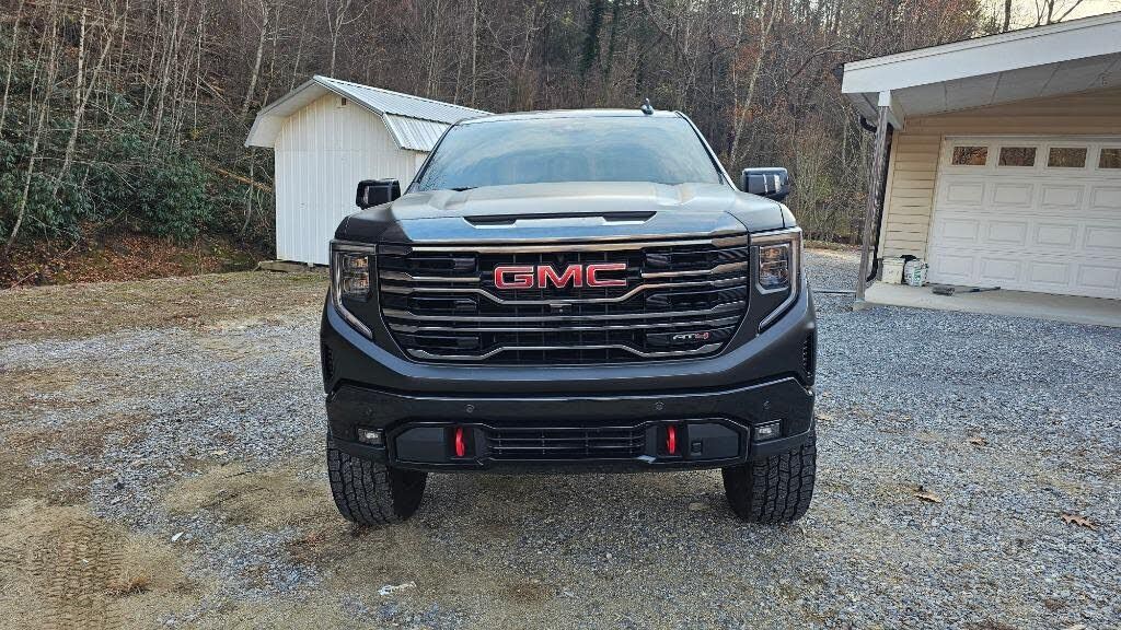 2023 GMC Sierra