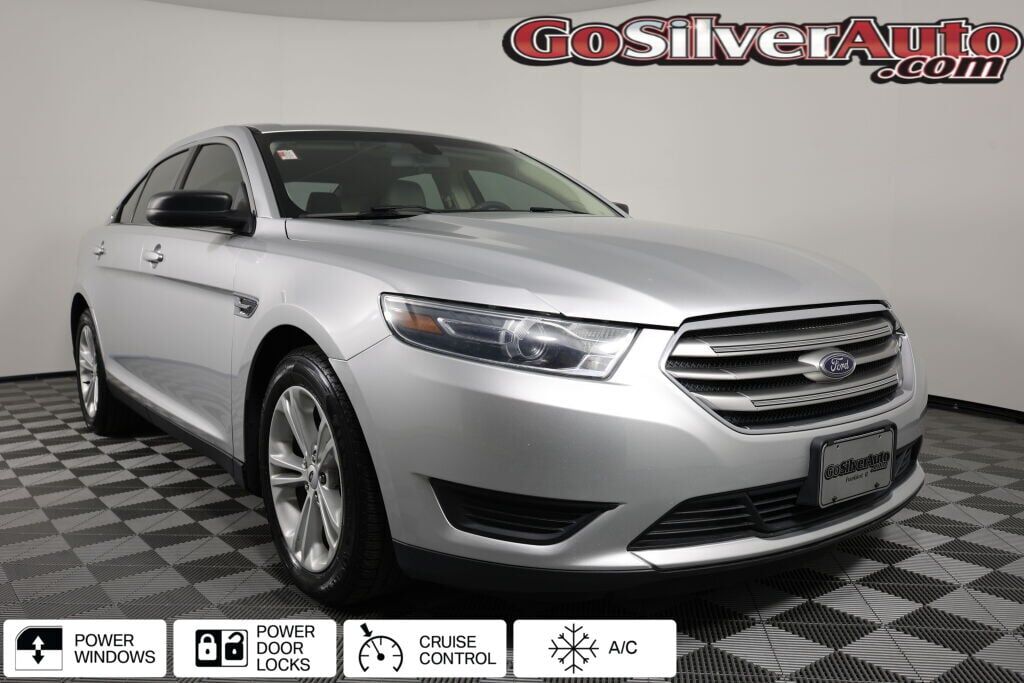 2015 FORD Taurus