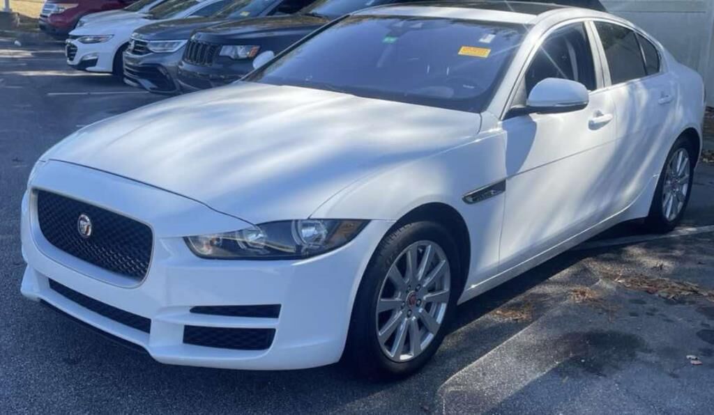 2019 JAGUAR XE