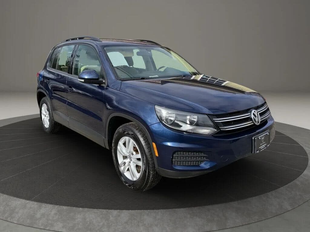 2016 VOLKSWAGEN Tiguan