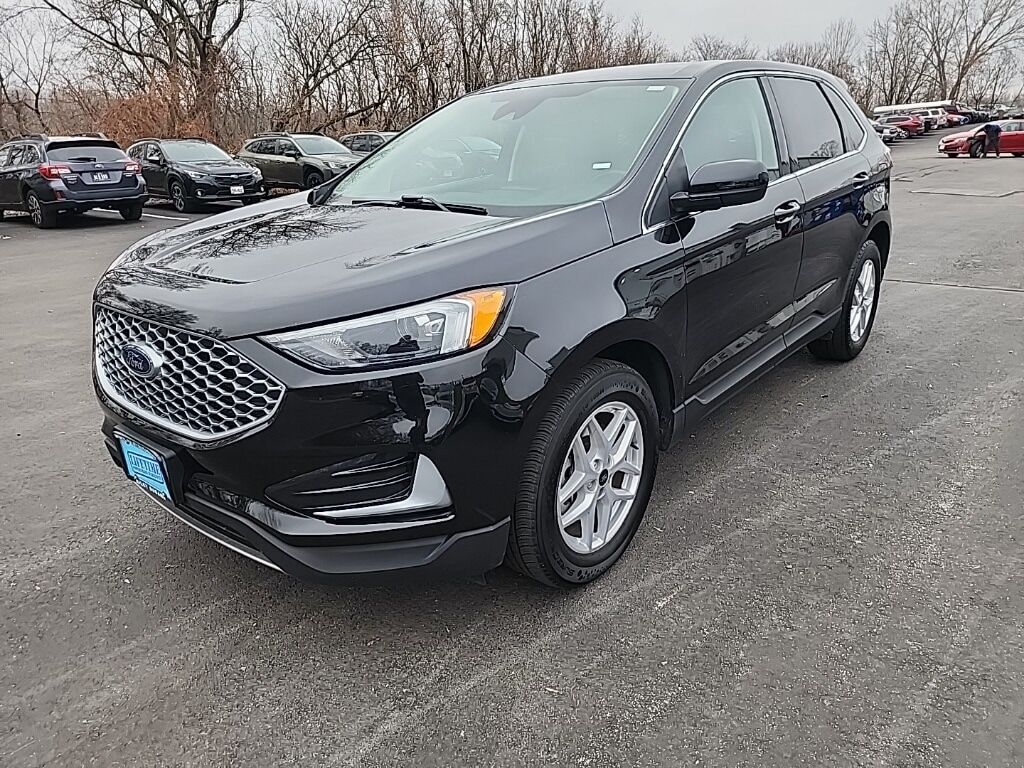 2023 FORD Edge