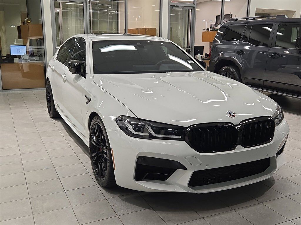 2023 BMW M5