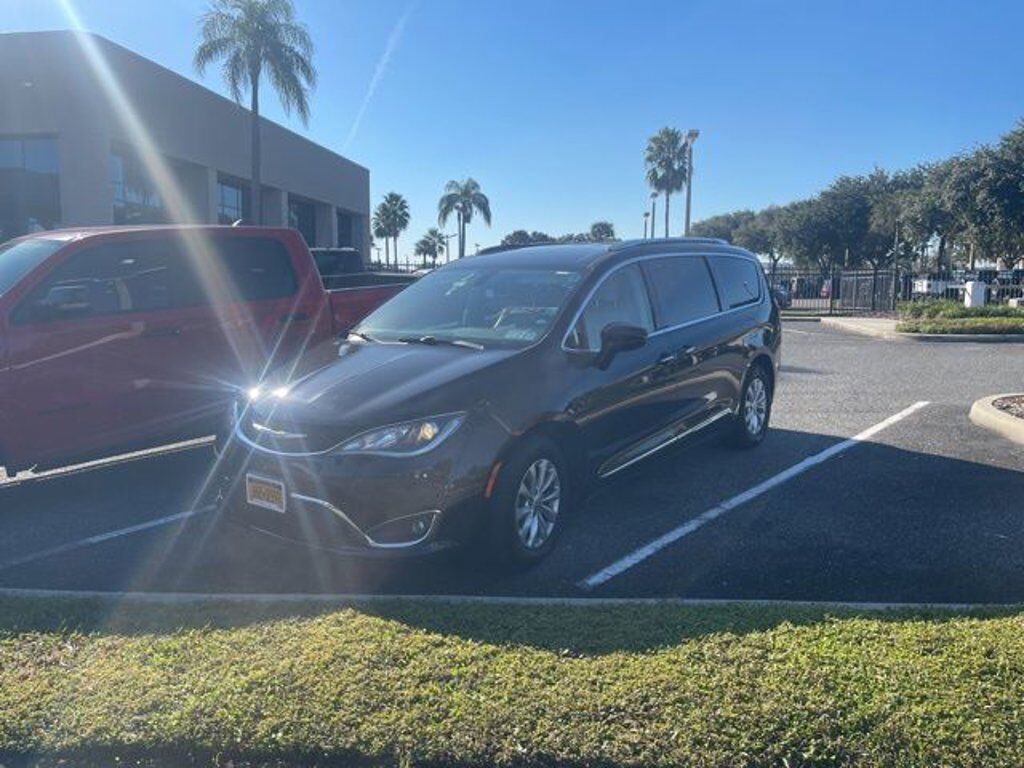 2019 CHRYSLER Pacifica