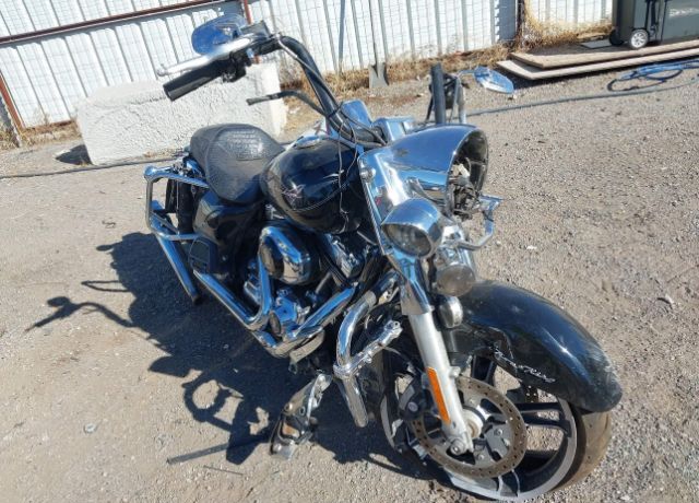 2011 HARLEY DAVIDSON Road King
