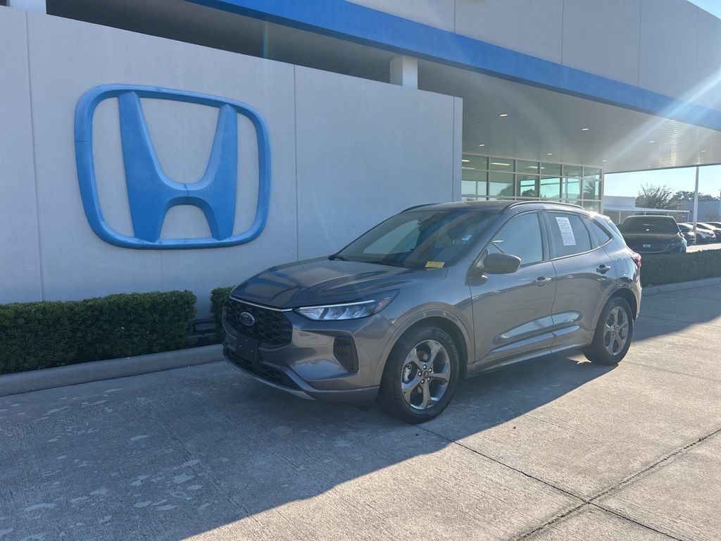 2023 FORD Escape