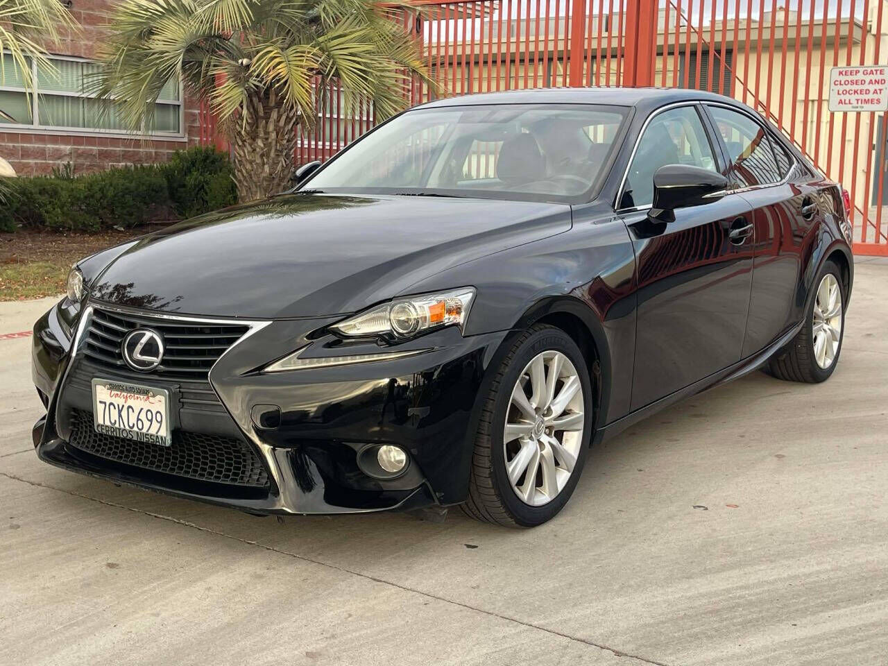 Lexus IS