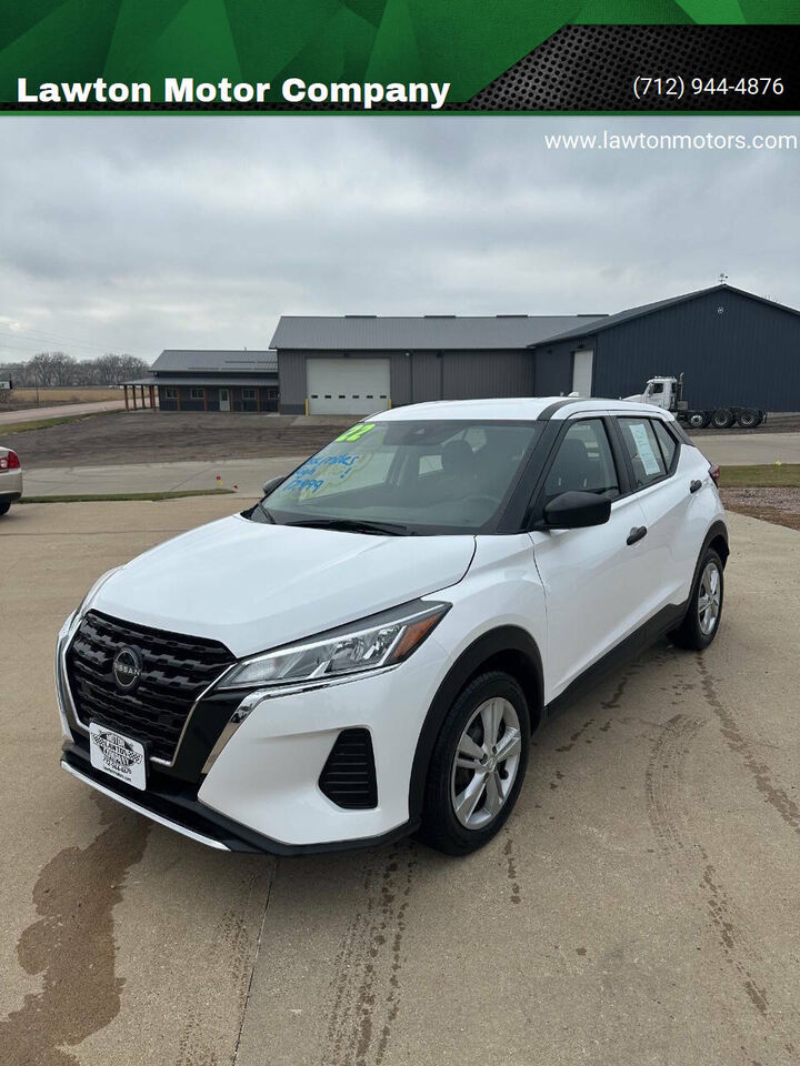 2022 NISSAN Kicks