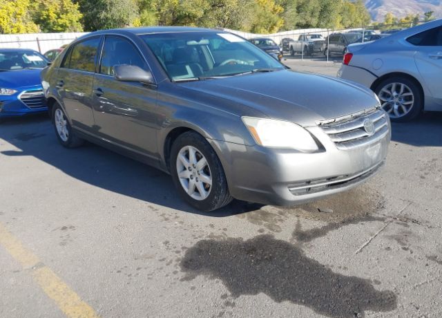 2005 TOYOTA Avalon