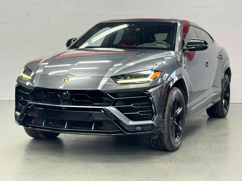 2019 LAMBORGHINI URUS