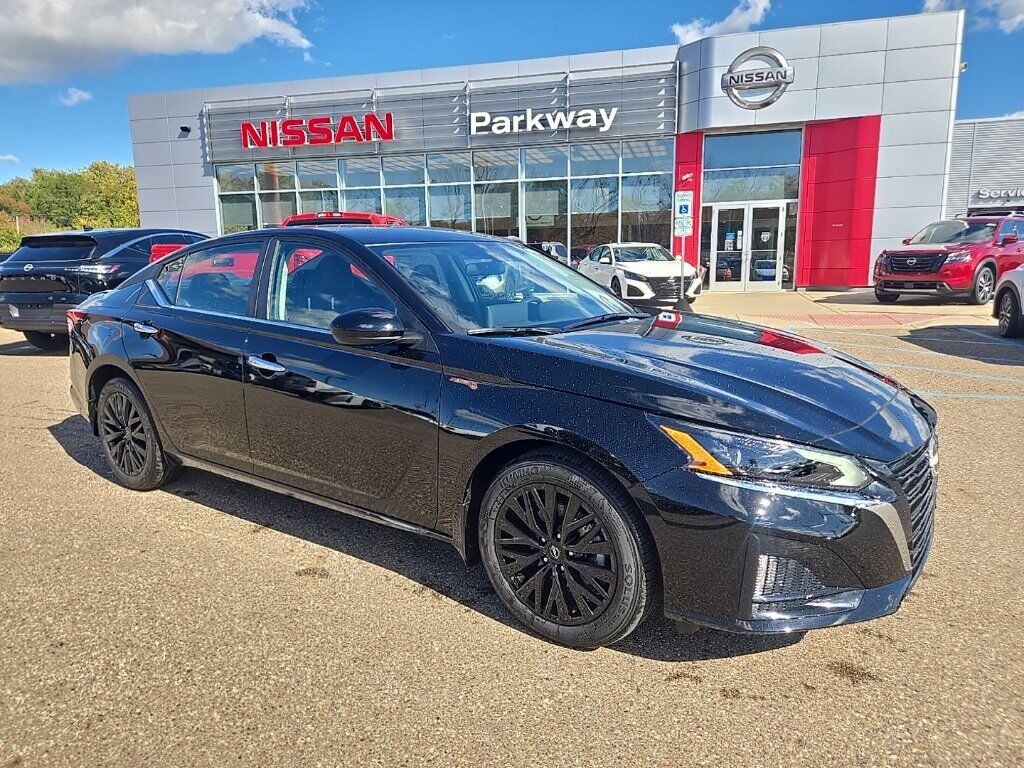 2025 NISSAN Altima