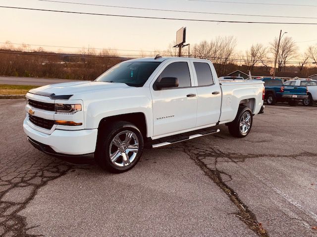 2017 CHEVROLET Silverado