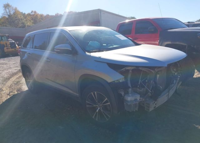 2019 TOYOTA Highlander