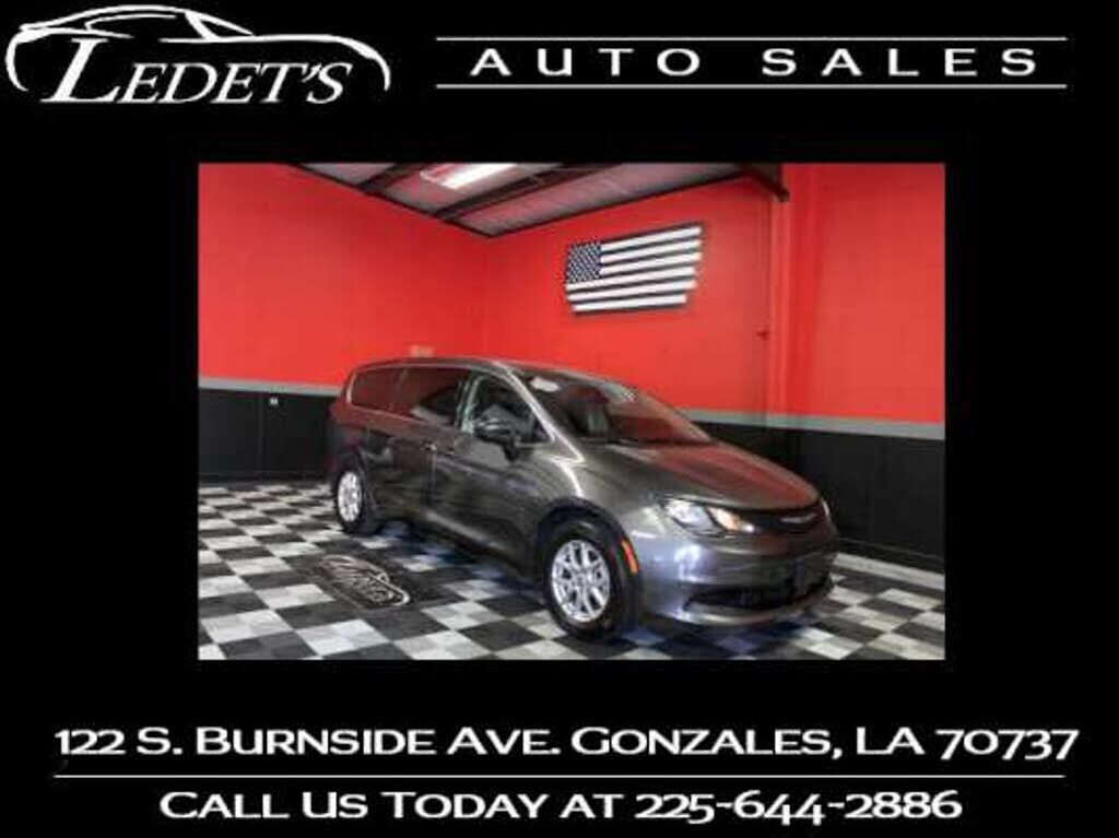 2023 CHRYSLER Voyager