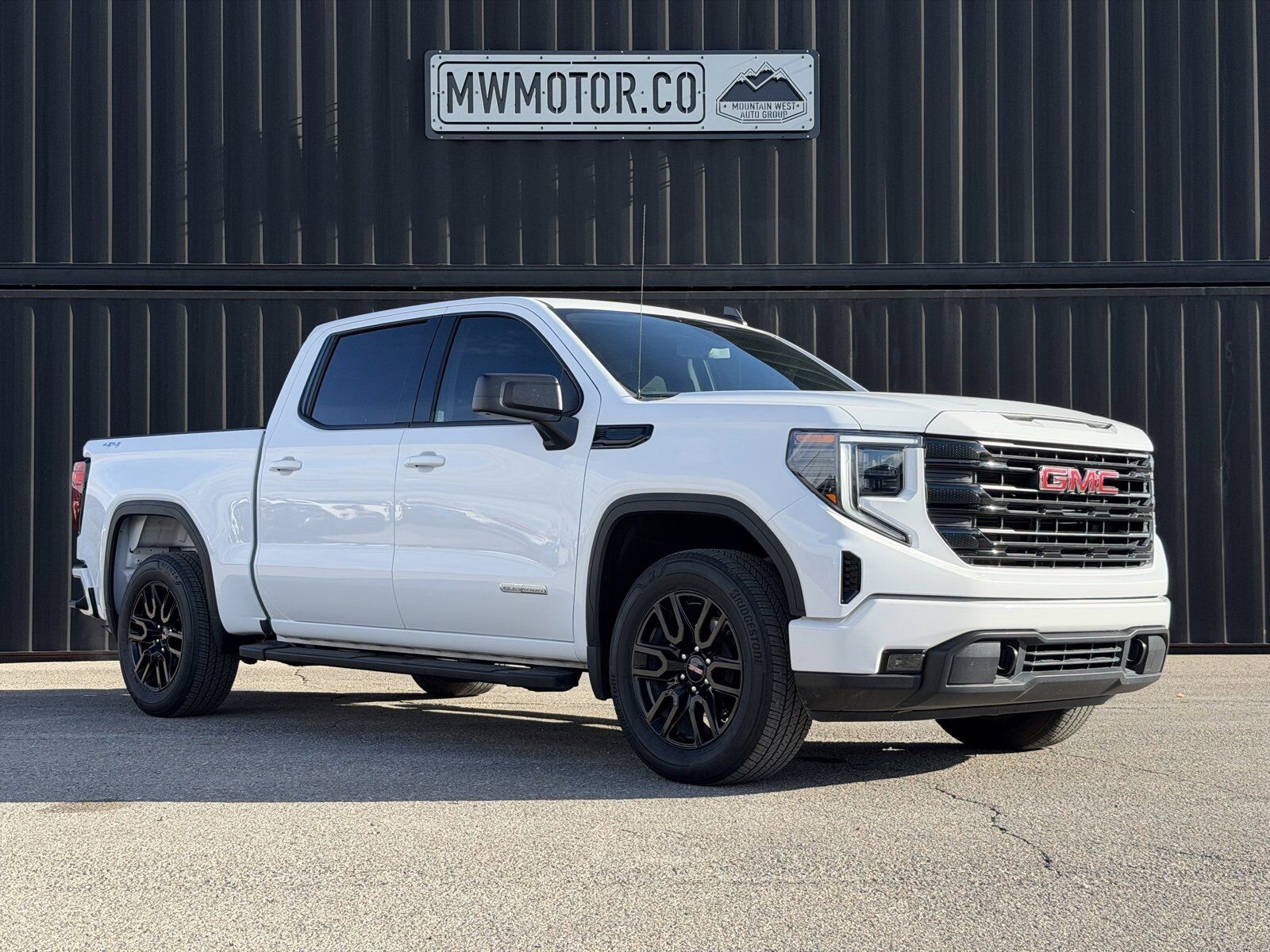 2024 GMC Sierra