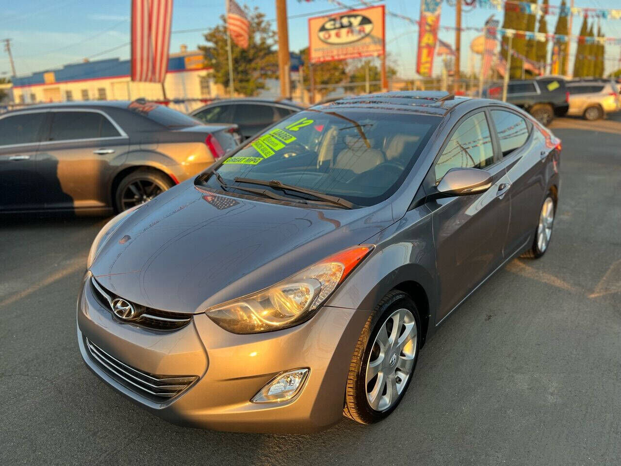 2012 HYUNDAI Elantra