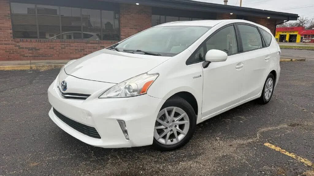 Toyota Prius V