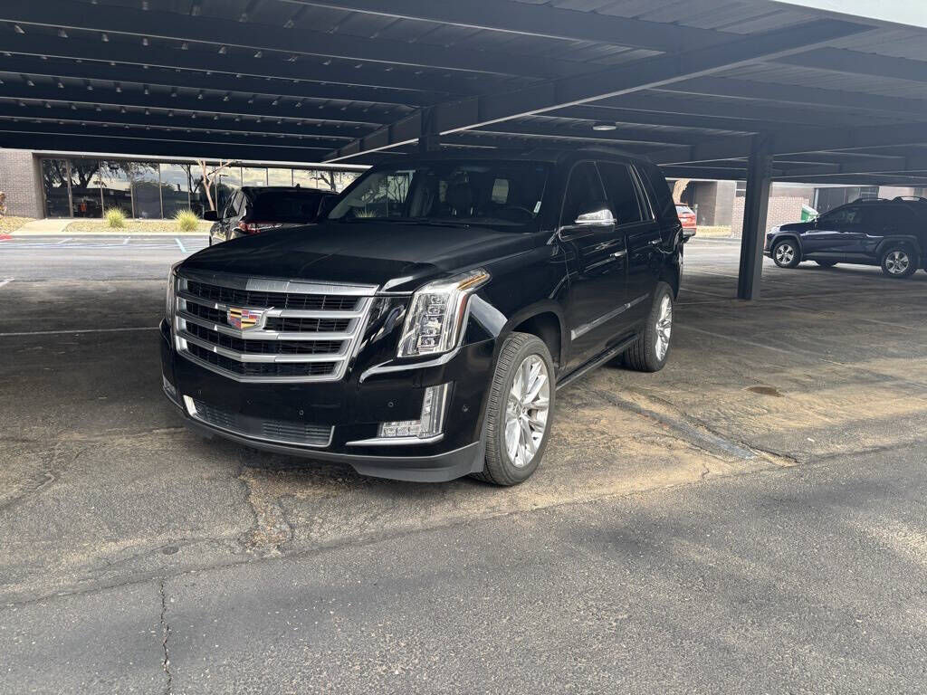 2017 CADILLAC Escalade
