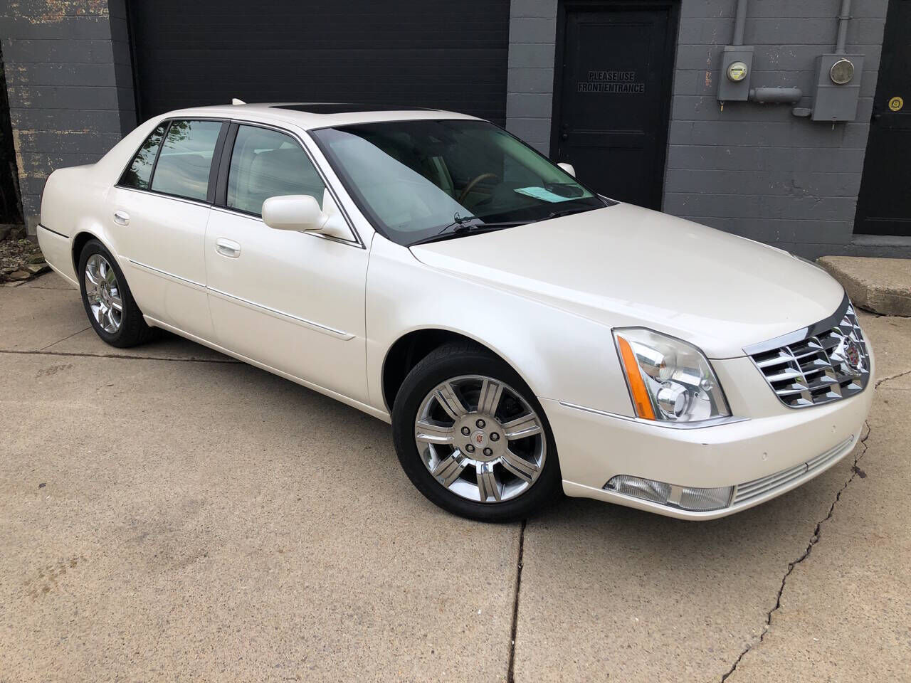 2011 CADILLAC DTS