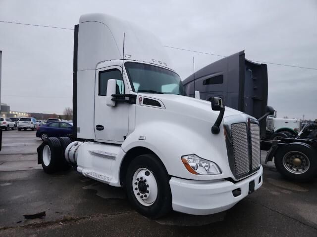2015 KENWORTH T680