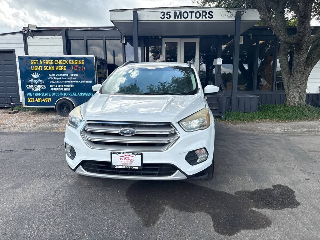 2018 FORD Escape