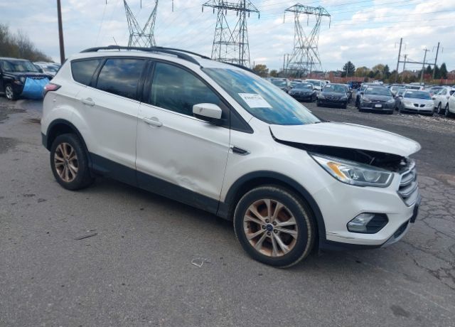 2017 FORD Escape