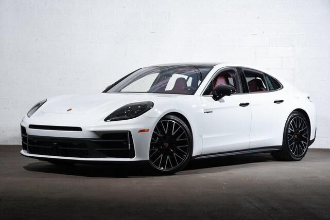 2026 PORSCHE Panamera